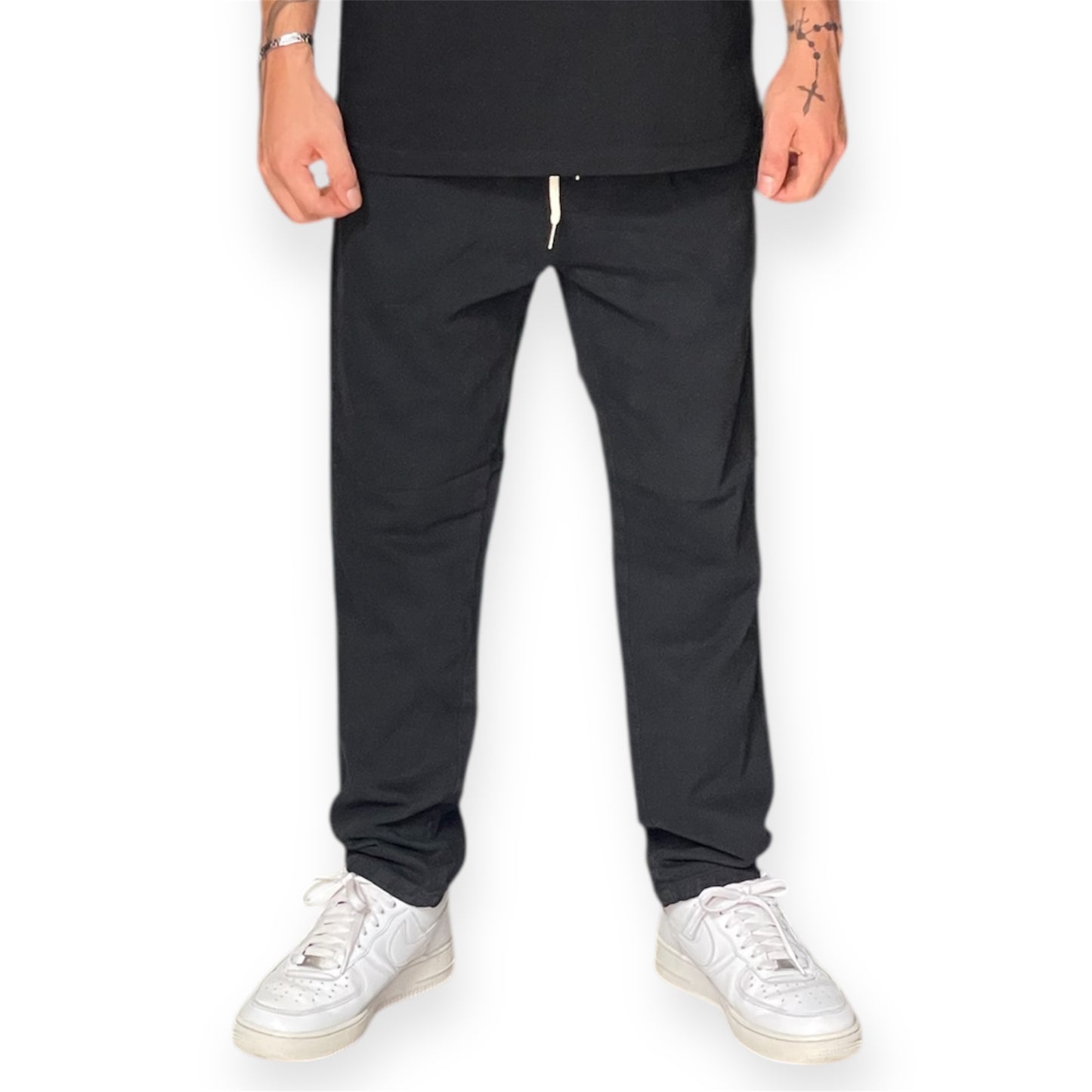 JEANS CON ELASTICO IN VITA