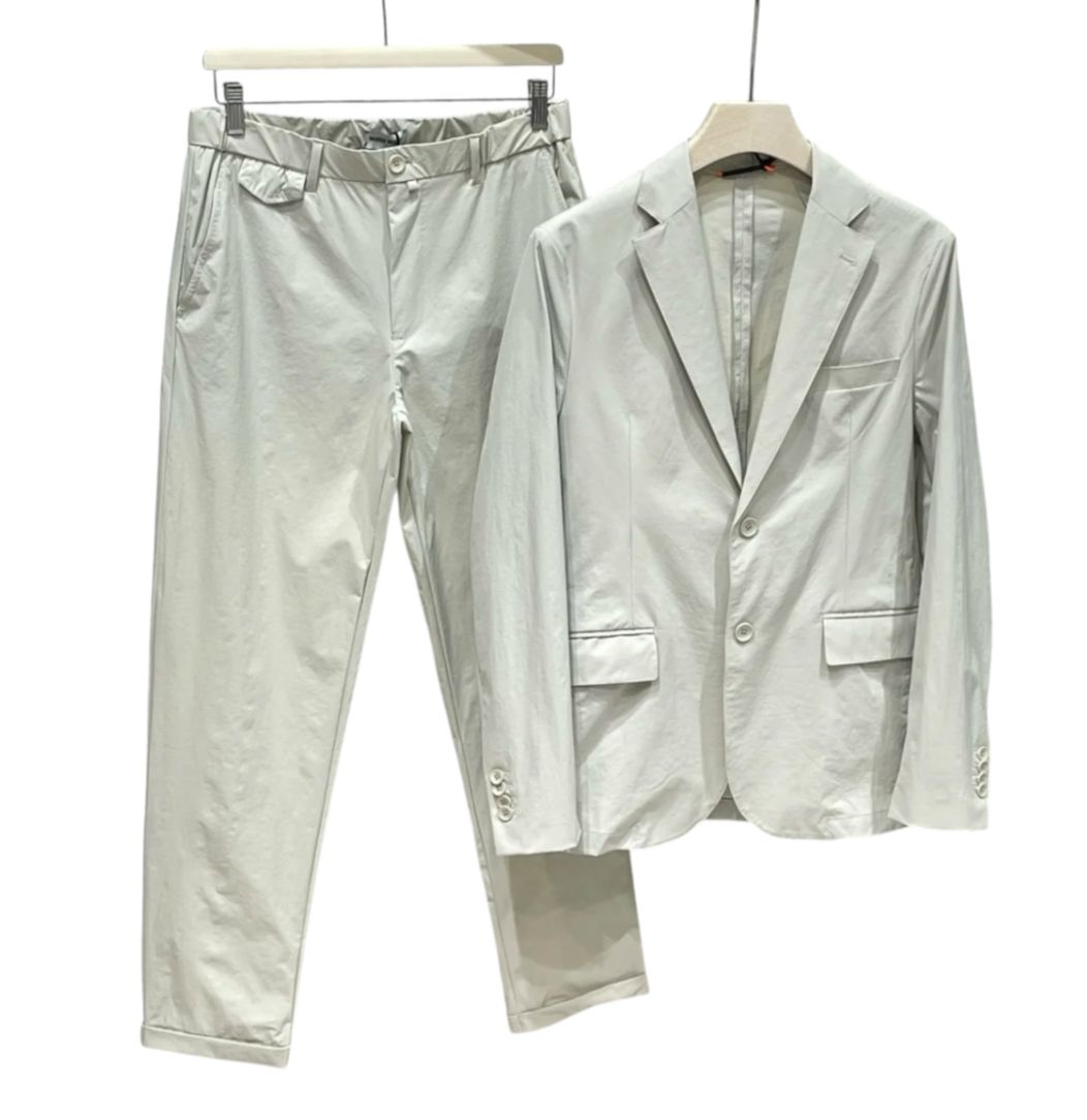 ABITO TESSUTO TECNICO